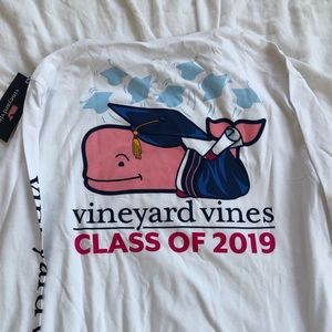 NWT Vineyard Vine’s Class is 2019 Long Sleeve Tee